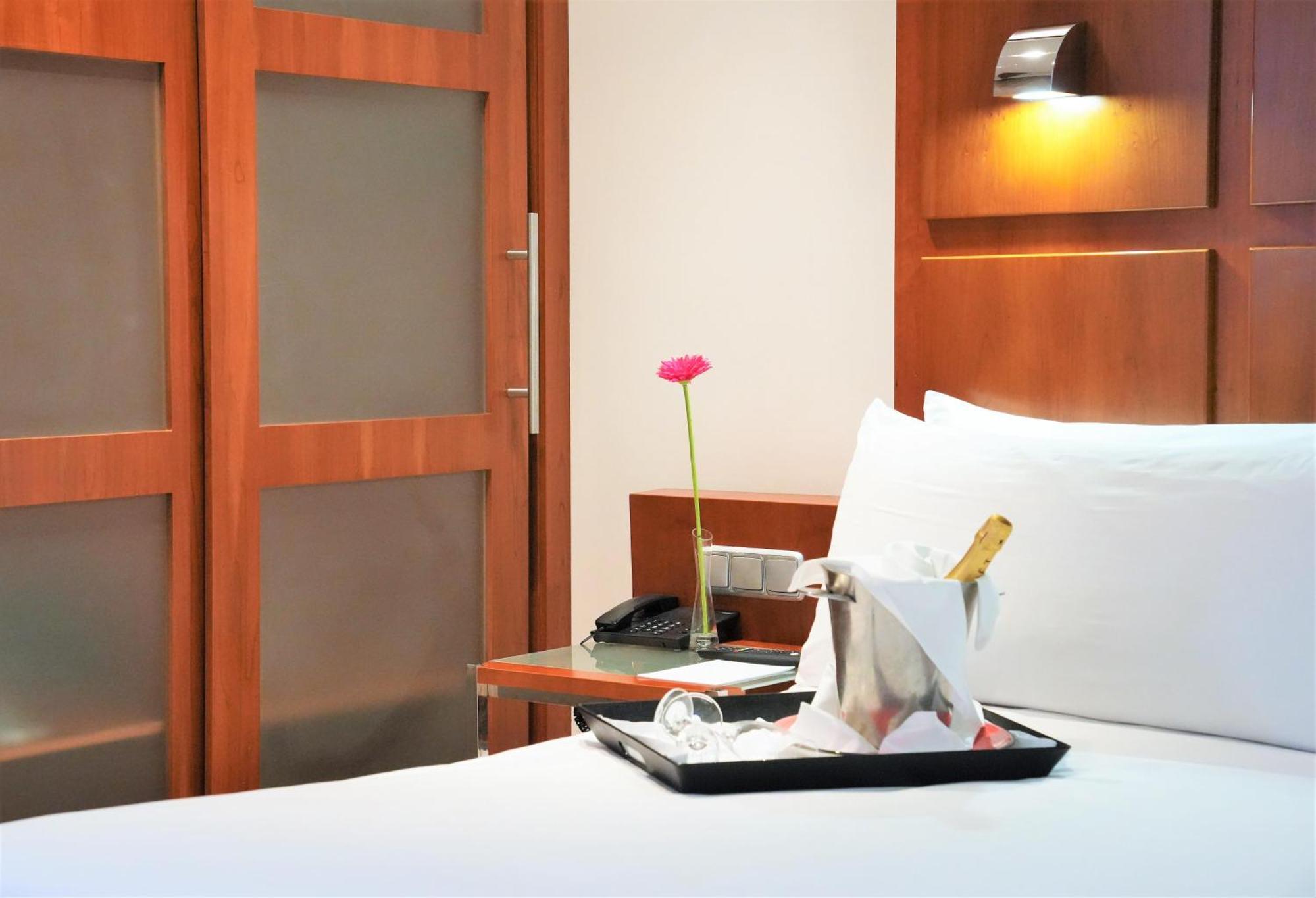 Port Azafata Valencia Hotel Manises Kültér fotó
