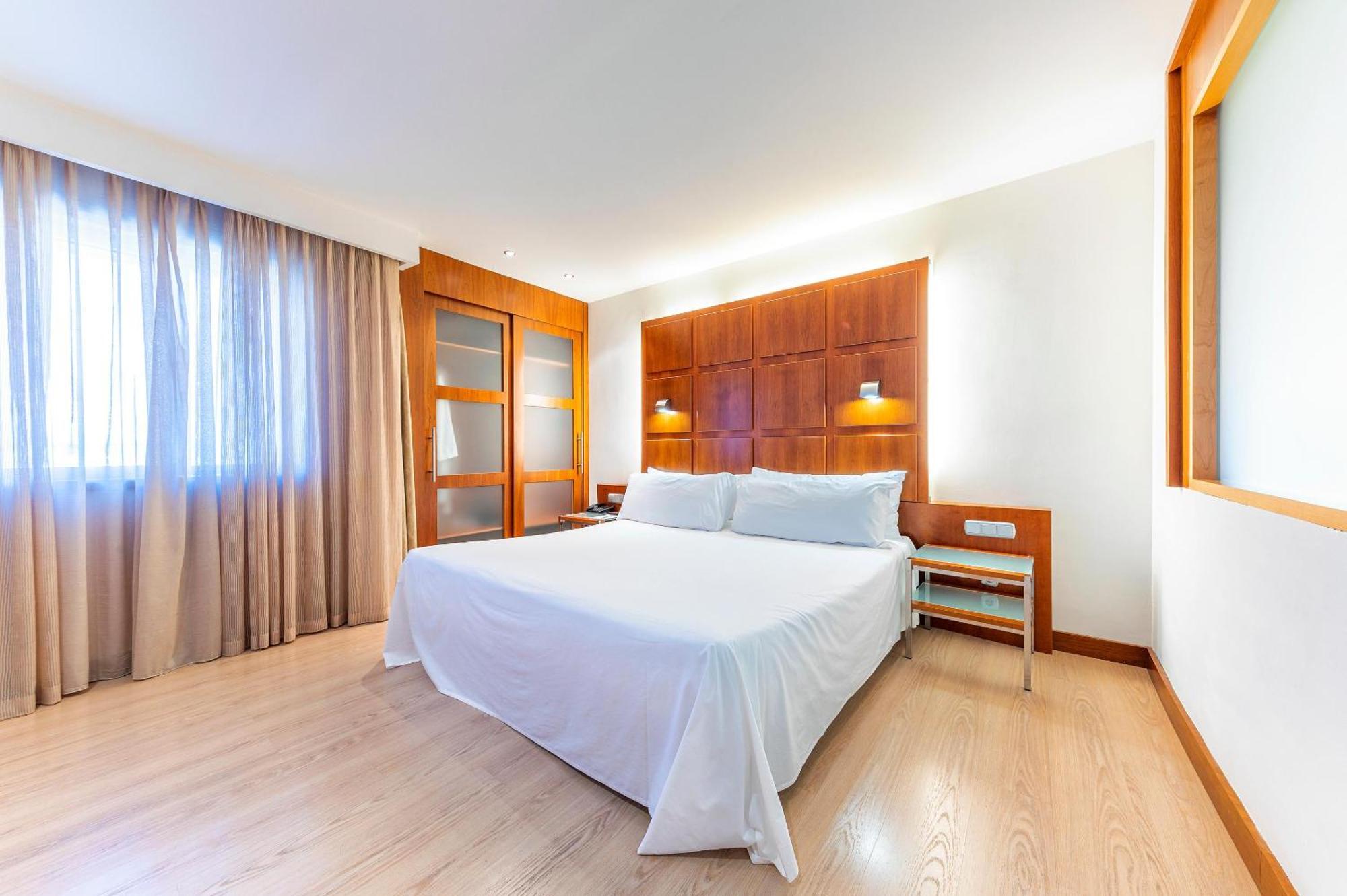 Port Azafata Valencia Hotel Manises Kültér fotó